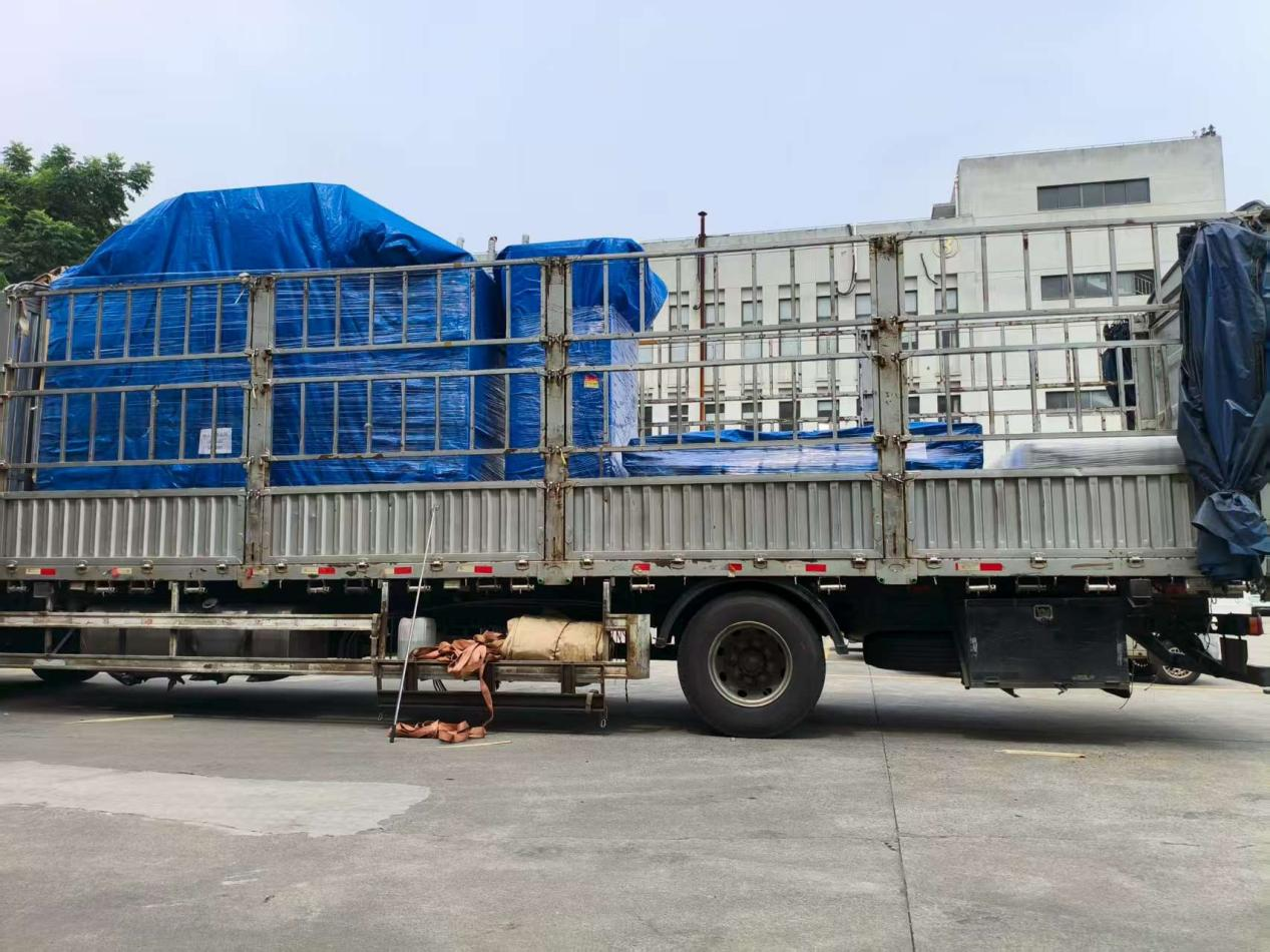 주문이 계속 나옵니다 : EI-150180DV 장비는 대형 물류 공원으로 다시 배송됩니다.