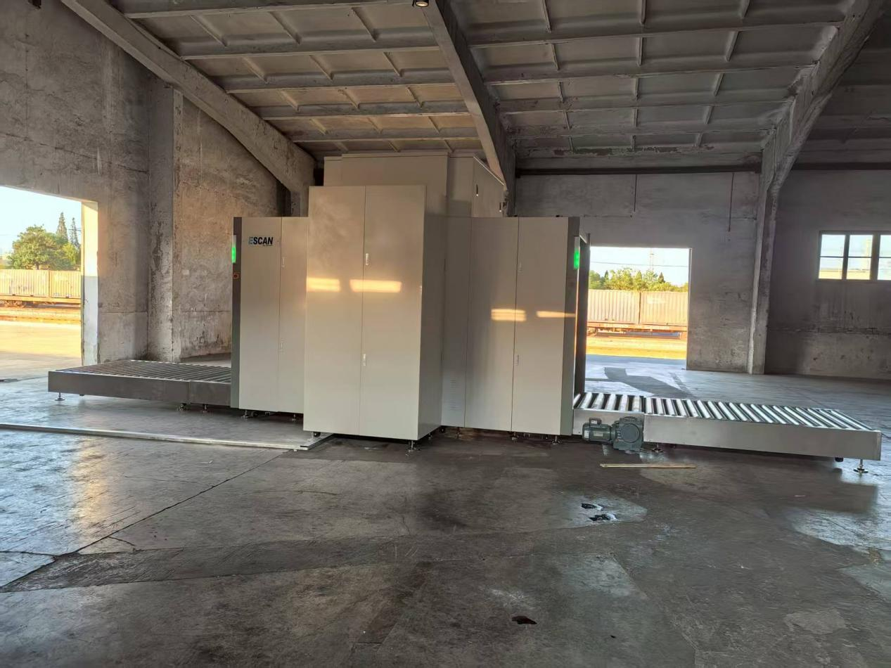 Jinan Bureau Logistics Center에 성공적으로 배치 된 여러 보안 선별 장비 세트